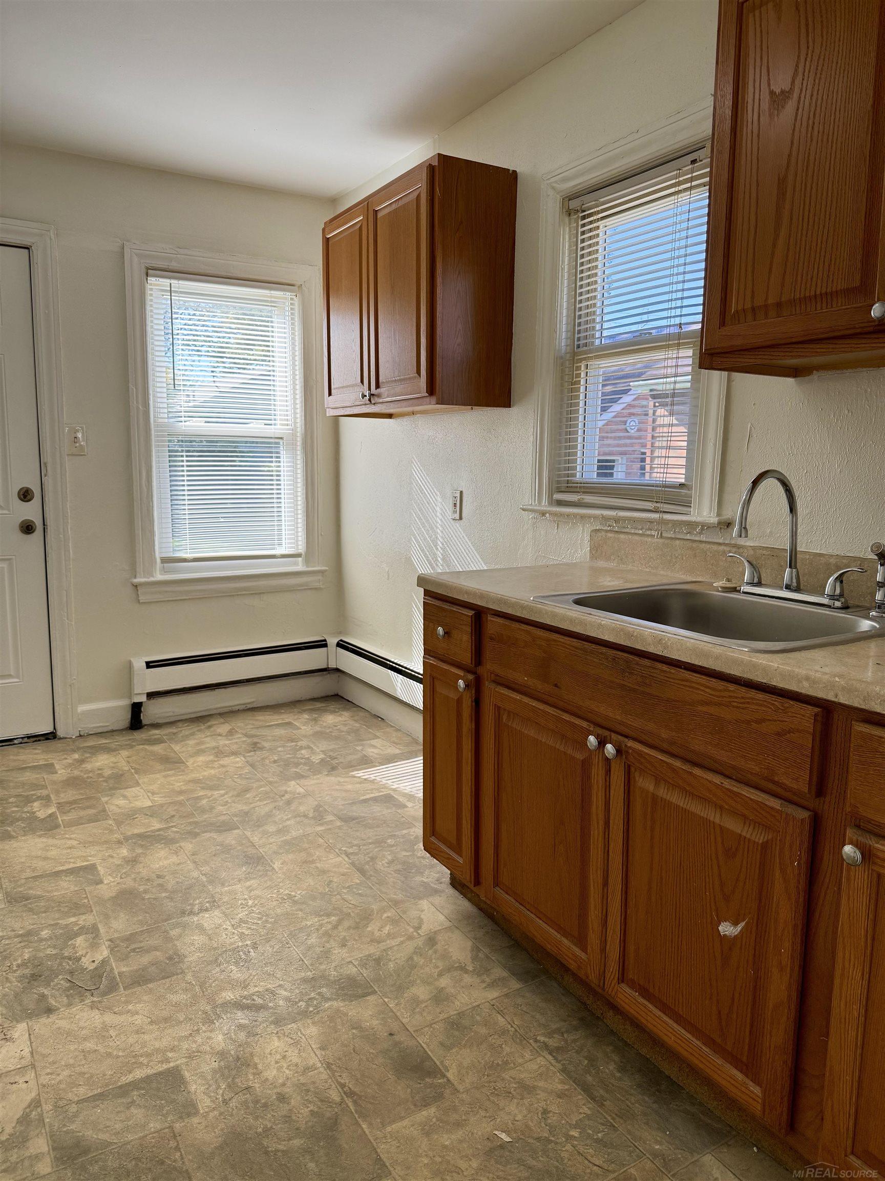 Photo 4 of Single family home for sale at 7038 Dodge Ave, Warren, MI 48091 | MLS# 58050225444 | Listing updated on 2026-10-20