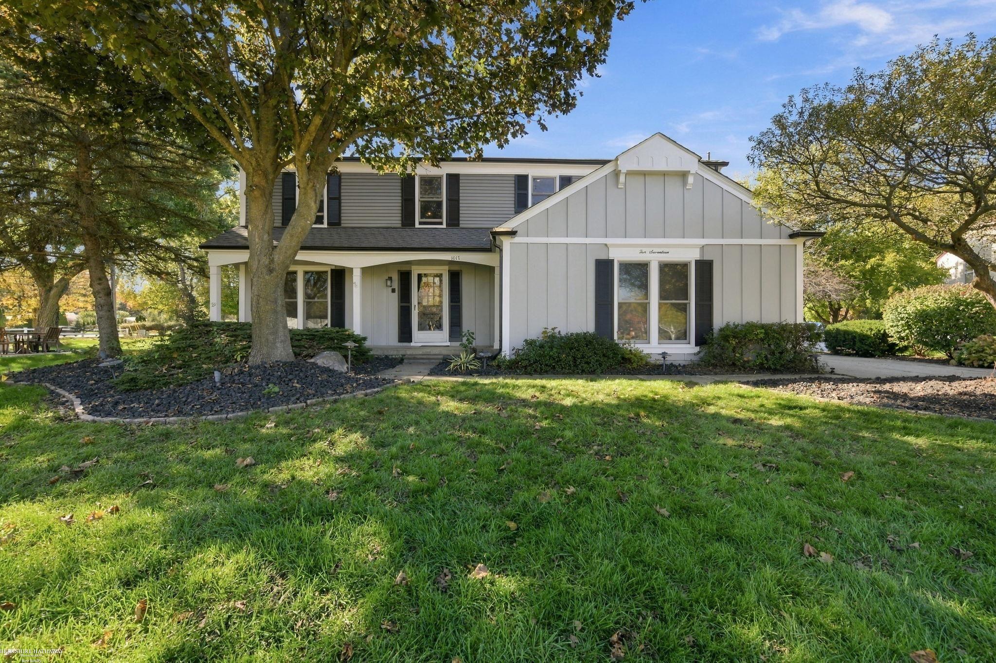 Photo 1 of Single family home for sale at 1017 Barneswood Ln, Rochester Hills, MI 48306 | MLS# 58050225454 | Listing updated on 2026-10-20