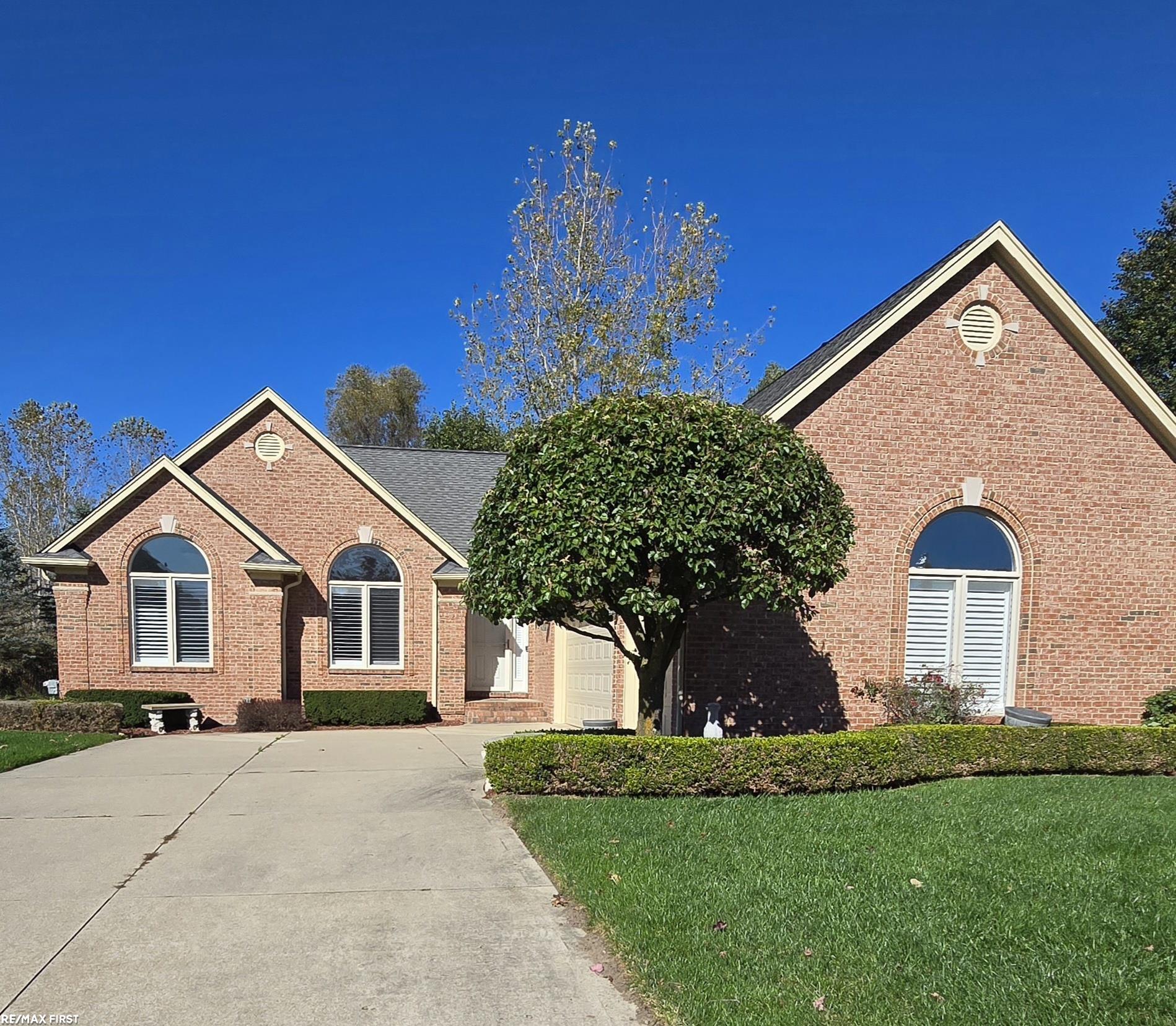 Photo 1 of Single family home for sale at 15619 Trafalgar Dr, Macomb, MI 48044 | MLS# 58050225476 | Listing updated on 2026-10-21
