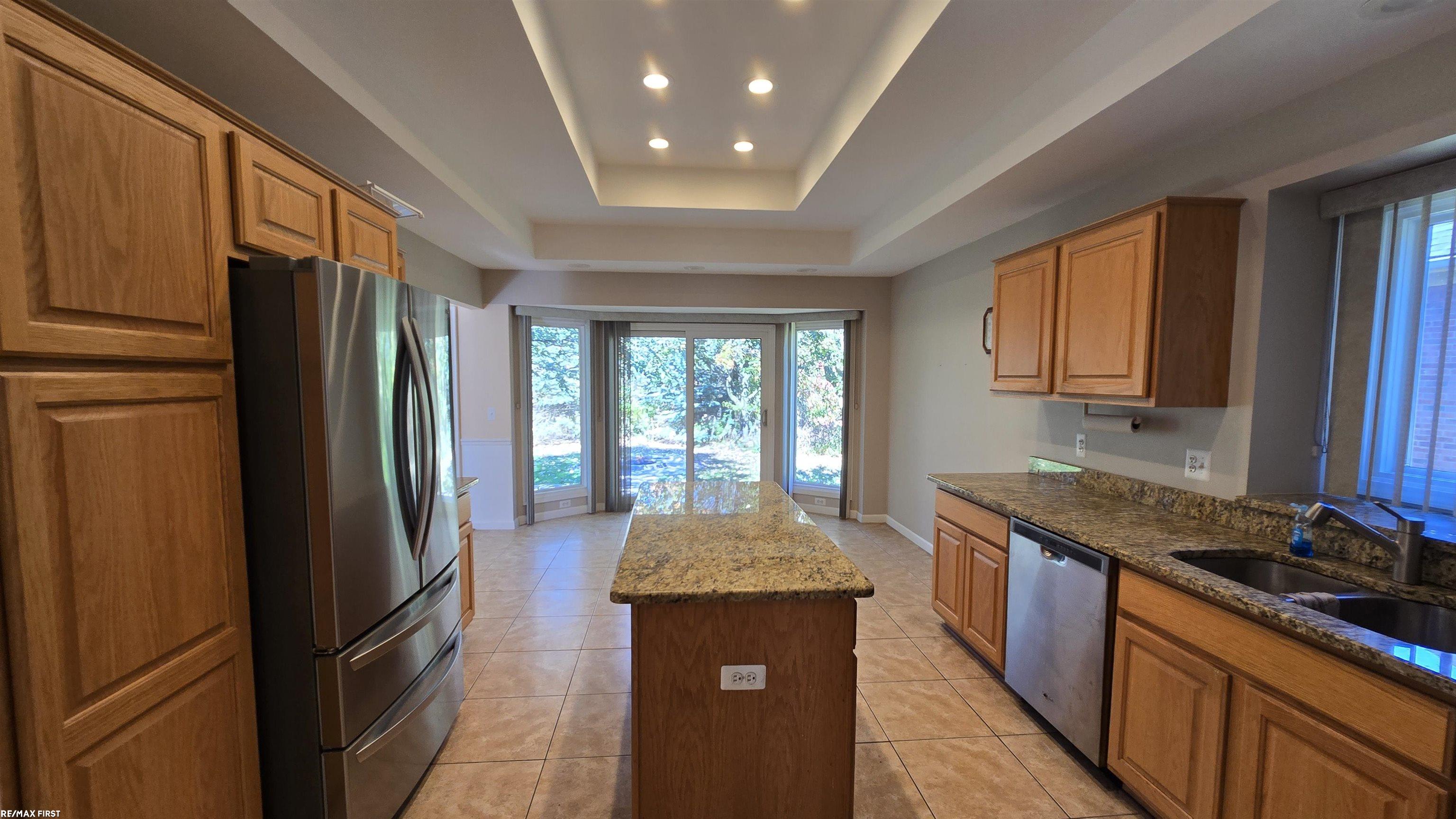Photo 4 of Single family home for sale at 15619 Trafalgar Dr, Macomb, MI 48044 | MLS# 58050225476 | Listing updated on 2026-10-21