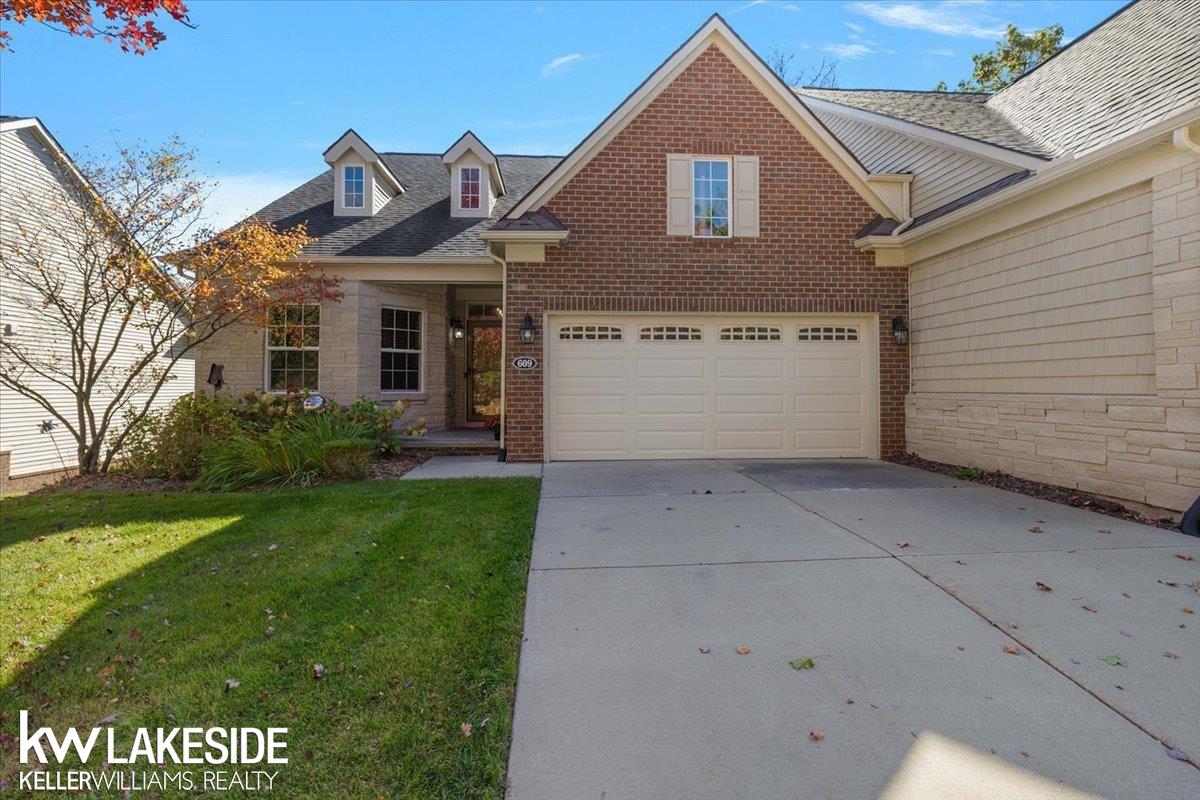 Photo 2 of Condo for sale at 609 Mountain Cir, Rochester Hills, MI 48306 | MLS# 50225623 | Listing updated on 2026-10-22