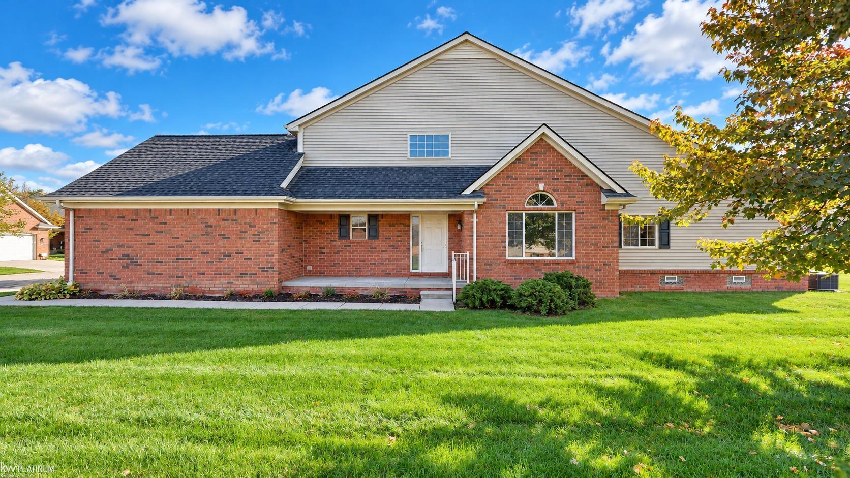 Photo 2 of Condo for sale at 3691 Knightbridge Cir, Sterling Heights, MI 48314 | MLS# 58050225639 | Listing updated on 2026-10-22