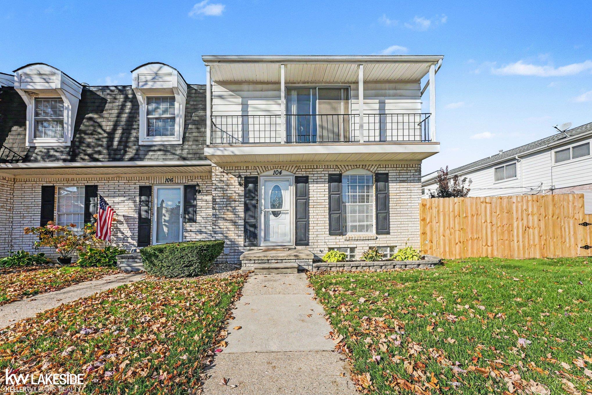 Photo 2 of Condo for sale at 104 Stratford Ln, Rochester Hills, MI 48309 | MLS# 58050225643 | Listing updated on 2026-10-22