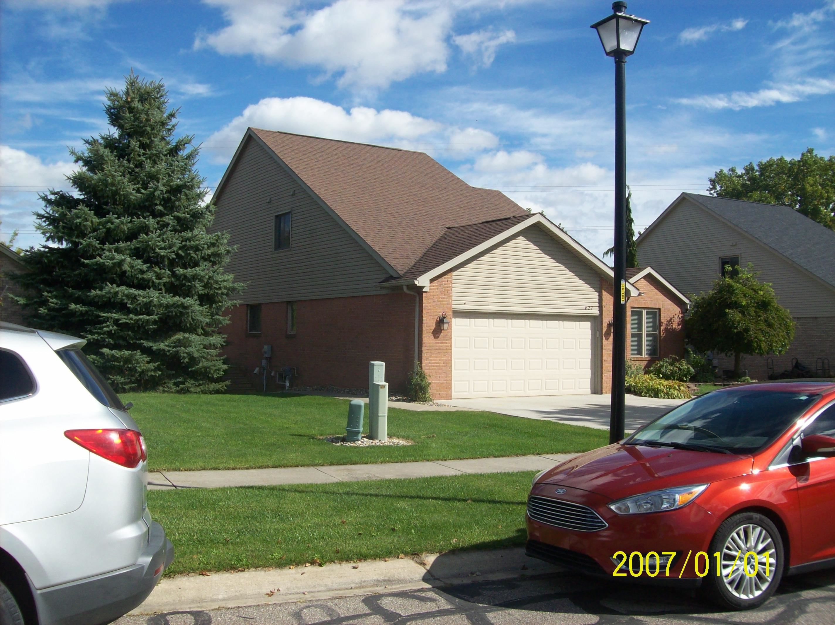 627 Old Farm Lane photo 4