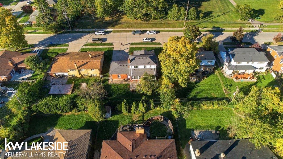 Photo 3 of Single family home for sale at 19016 Spindler St, Eastpointe, MI 48021 | MLS# 50225724 | Listing updated on 2026-10-22
