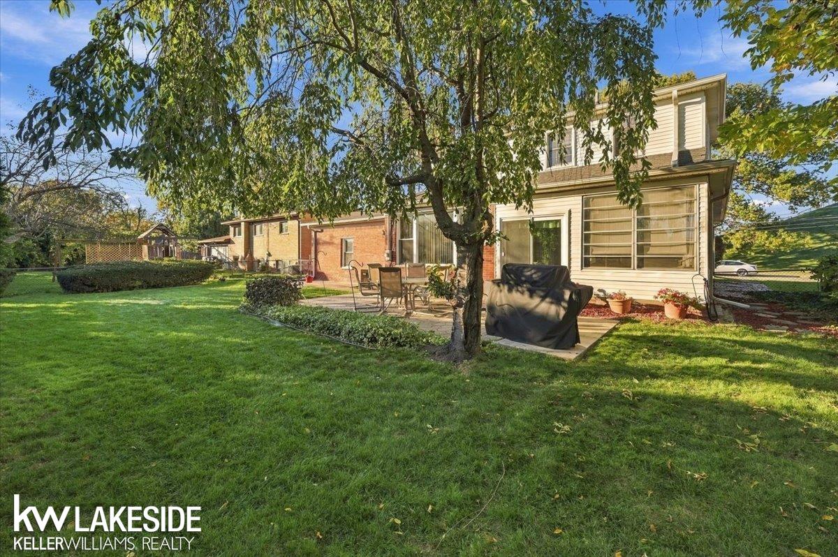 Photo 4 of Single family home for sale at 19016 Spindler St, Eastpointe, MI 48021 | MLS# 50225724 | Listing updated on 2026-10-22