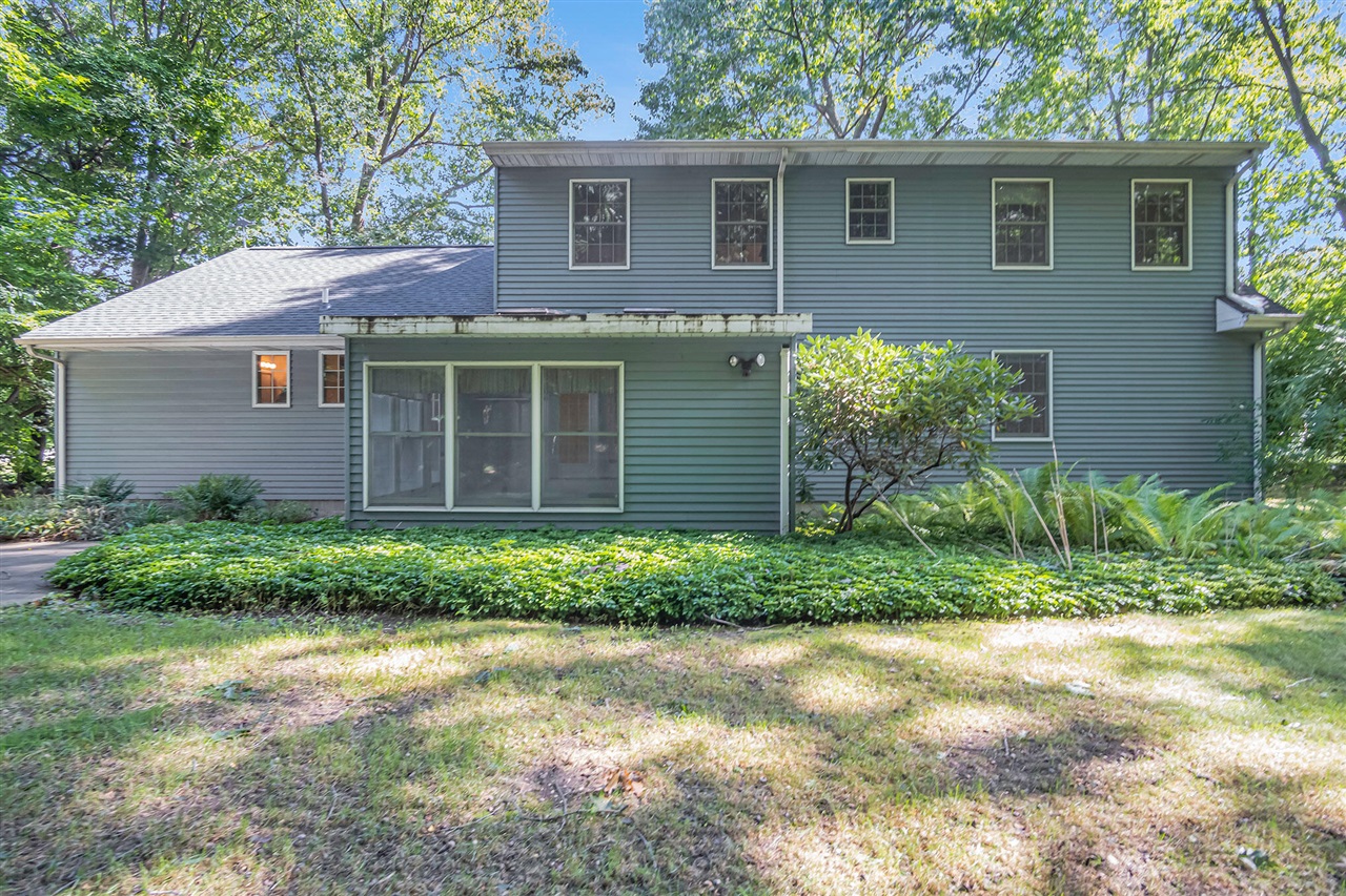Photo 4 of Single Family Residence at 12637 Lakeshore Drive, Grand Haven, MI 49417 | MLS# 70284884 |  | Sold on 2023-01-20