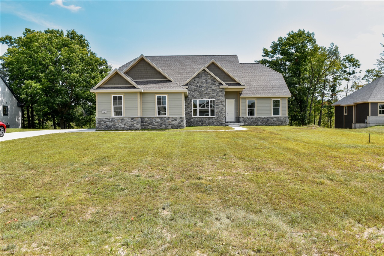 Photo 1 of Single family home for sale at 11290 Killarney Dr Dr, Stanwood, MI 49346 | MLS# 70400172 | Listing updated on 2026-10-01