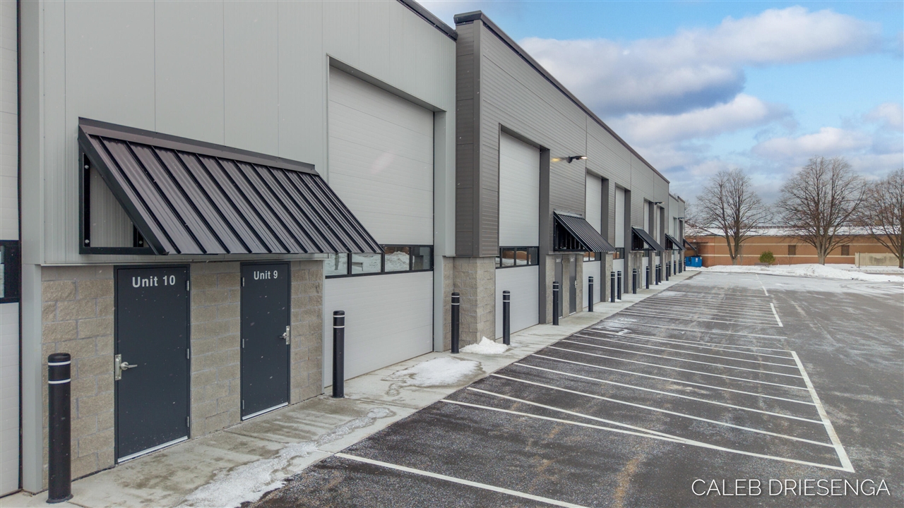 460 Cleveland Avenue, Holland, MI, 49423