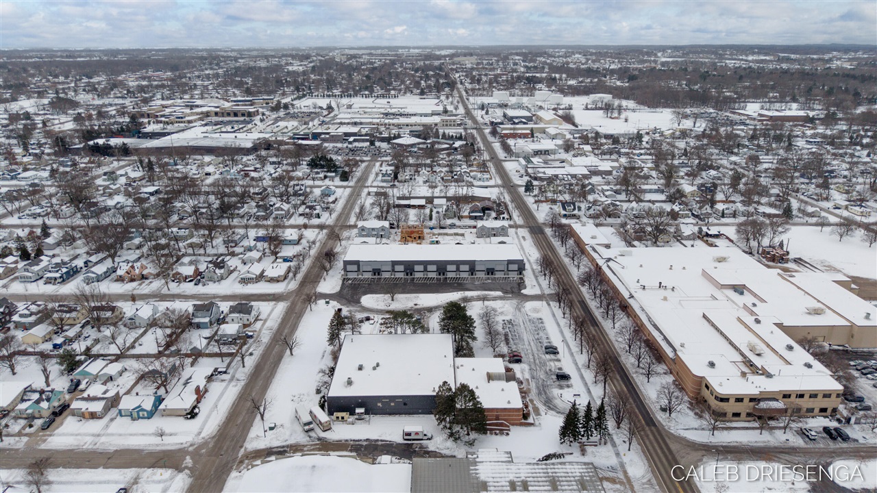460 Cleveland Avenue, Holland, MI, 49423