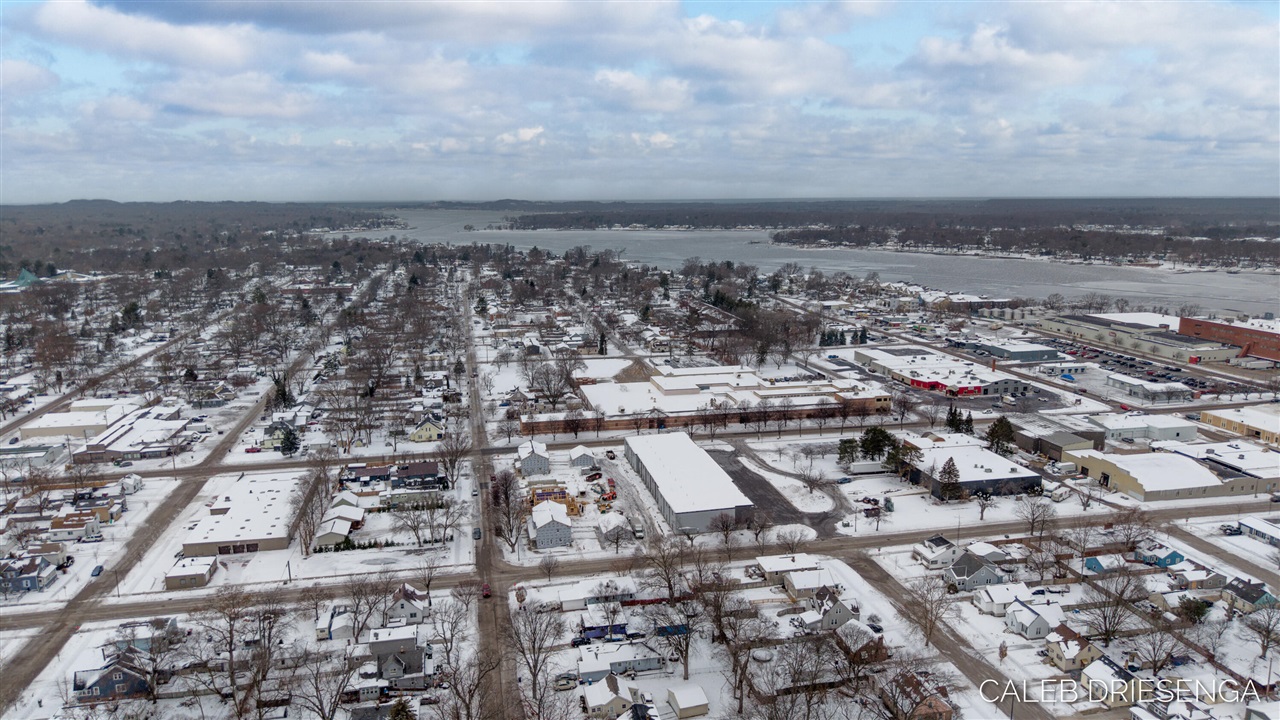 460 Cleveland Avenue, Holland, MI, 49423