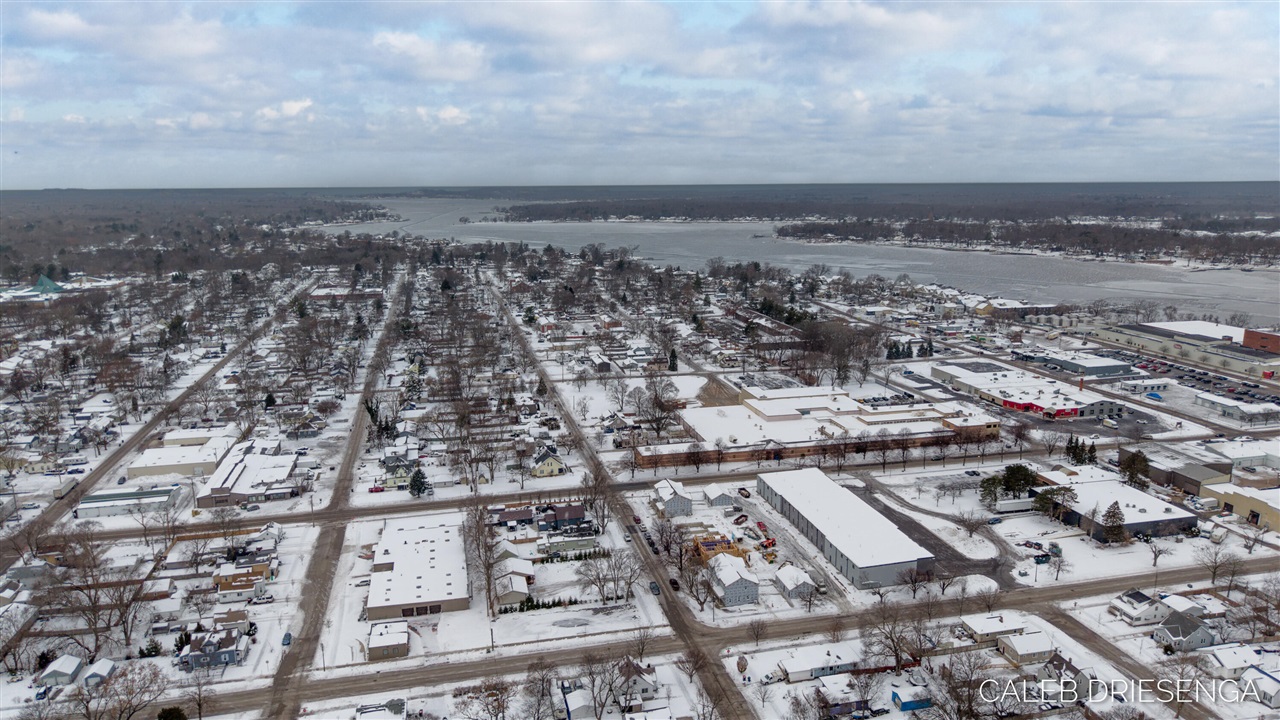 460 Cleveland Avenue, Holland, MI, 49423