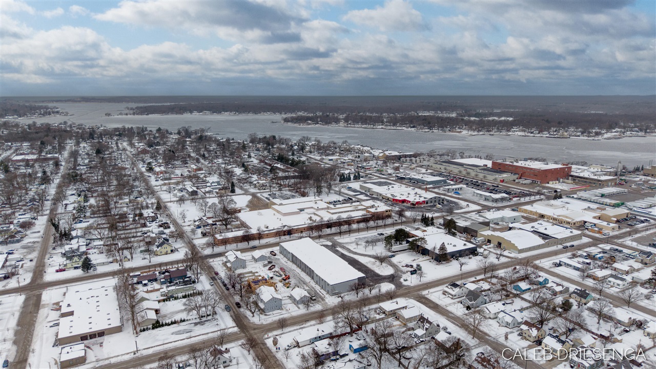 460 Cleveland Avenue, Holland, MI, 49423