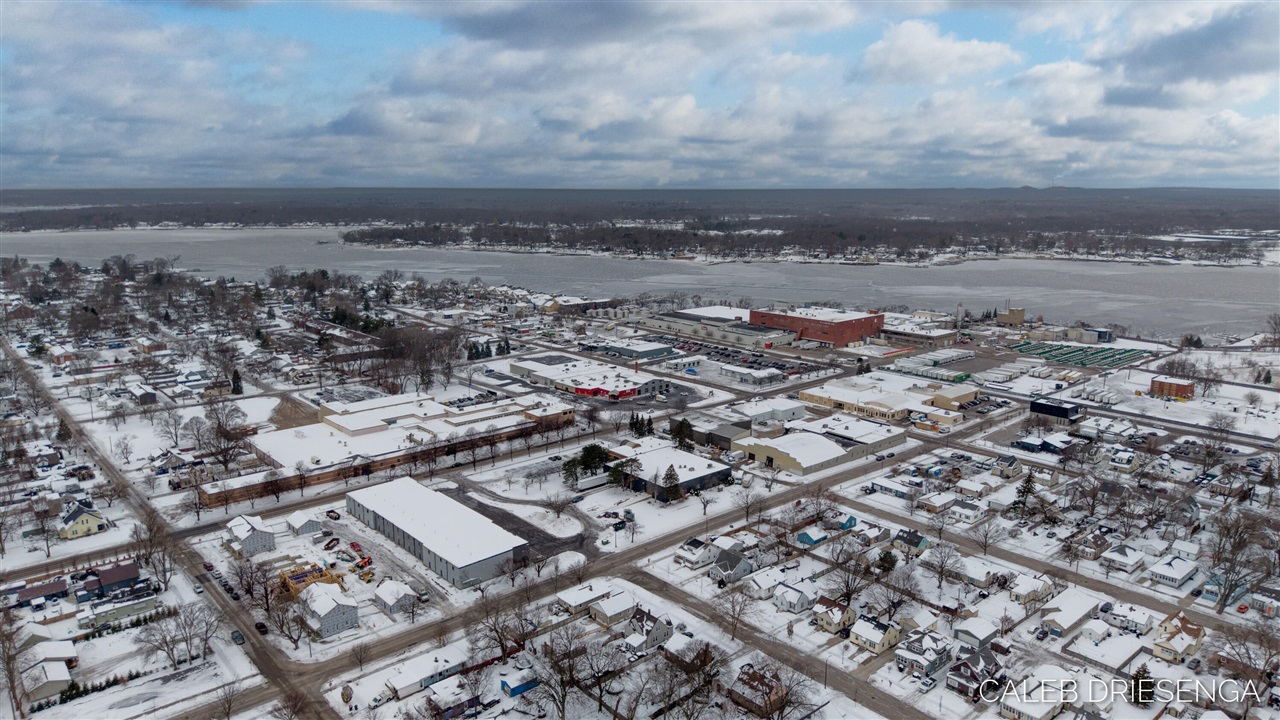 460 Cleveland Avenue, Holland, MI, 49423