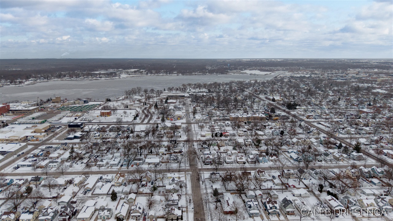460 Cleveland Avenue, Holland, MI, 49423