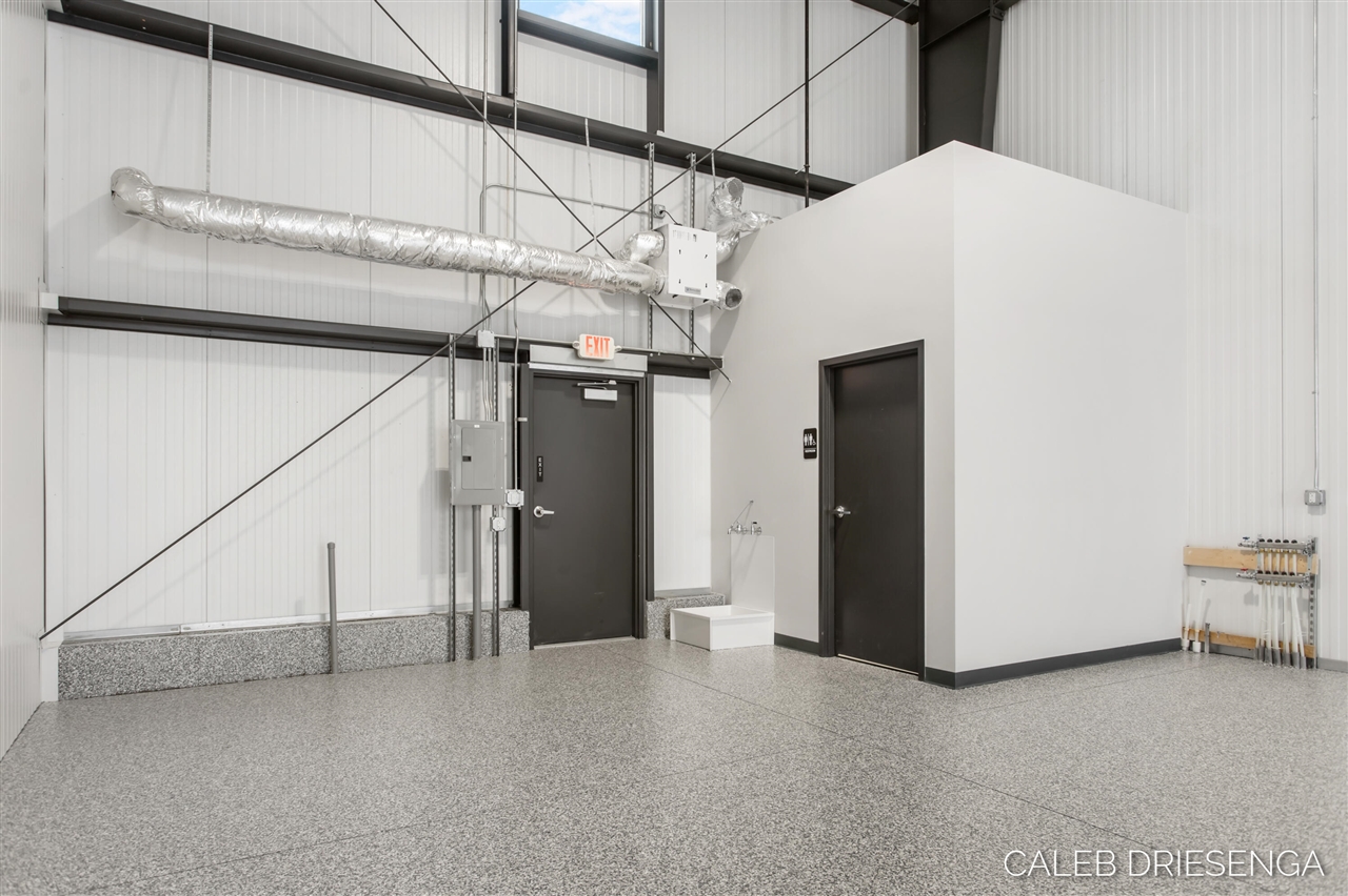 460 Cleveland Avenue, Holland, MI, 49423