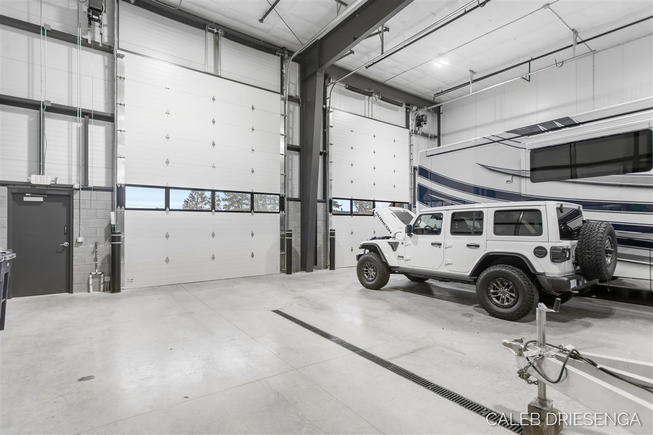 460 Cleveland Avenue, Holland, MI, 49423