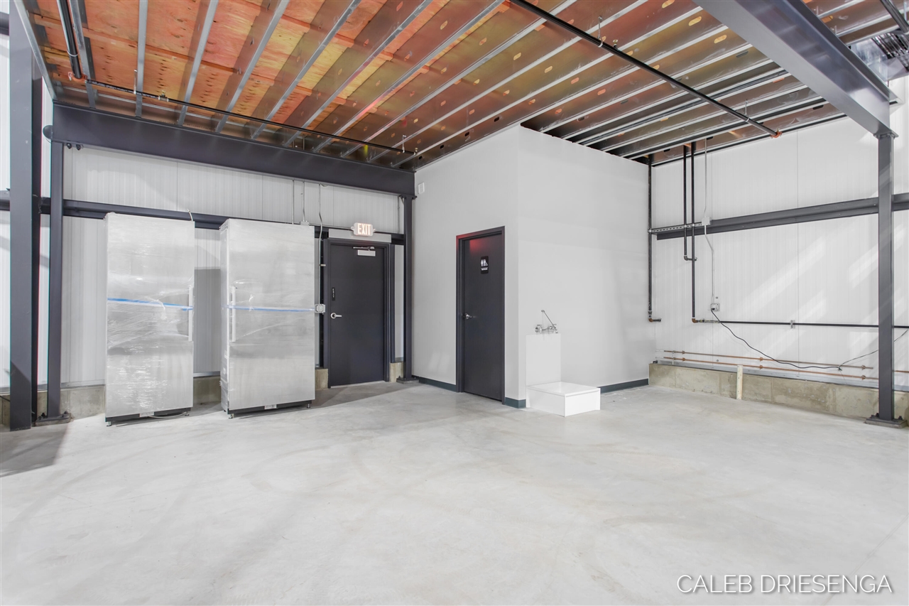 460 Cleveland Avenue, Holland, MI, 49423