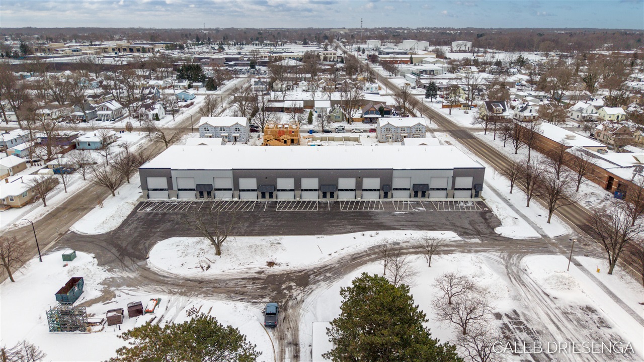 460 Cleveland Avenue, Holland, MI, 49423