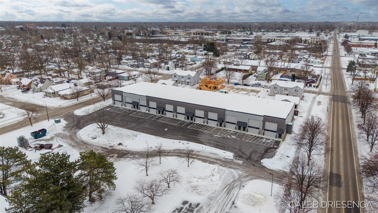 460 Cleveland Avenue, Holland, MI, 49423