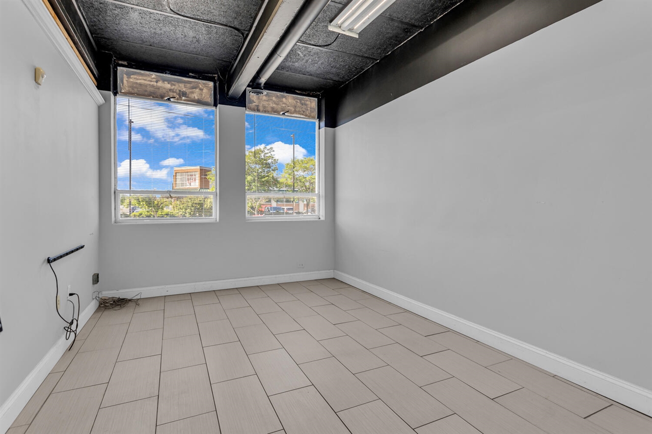 1400 N West Avenue, Jackson, MI, 49202-2053