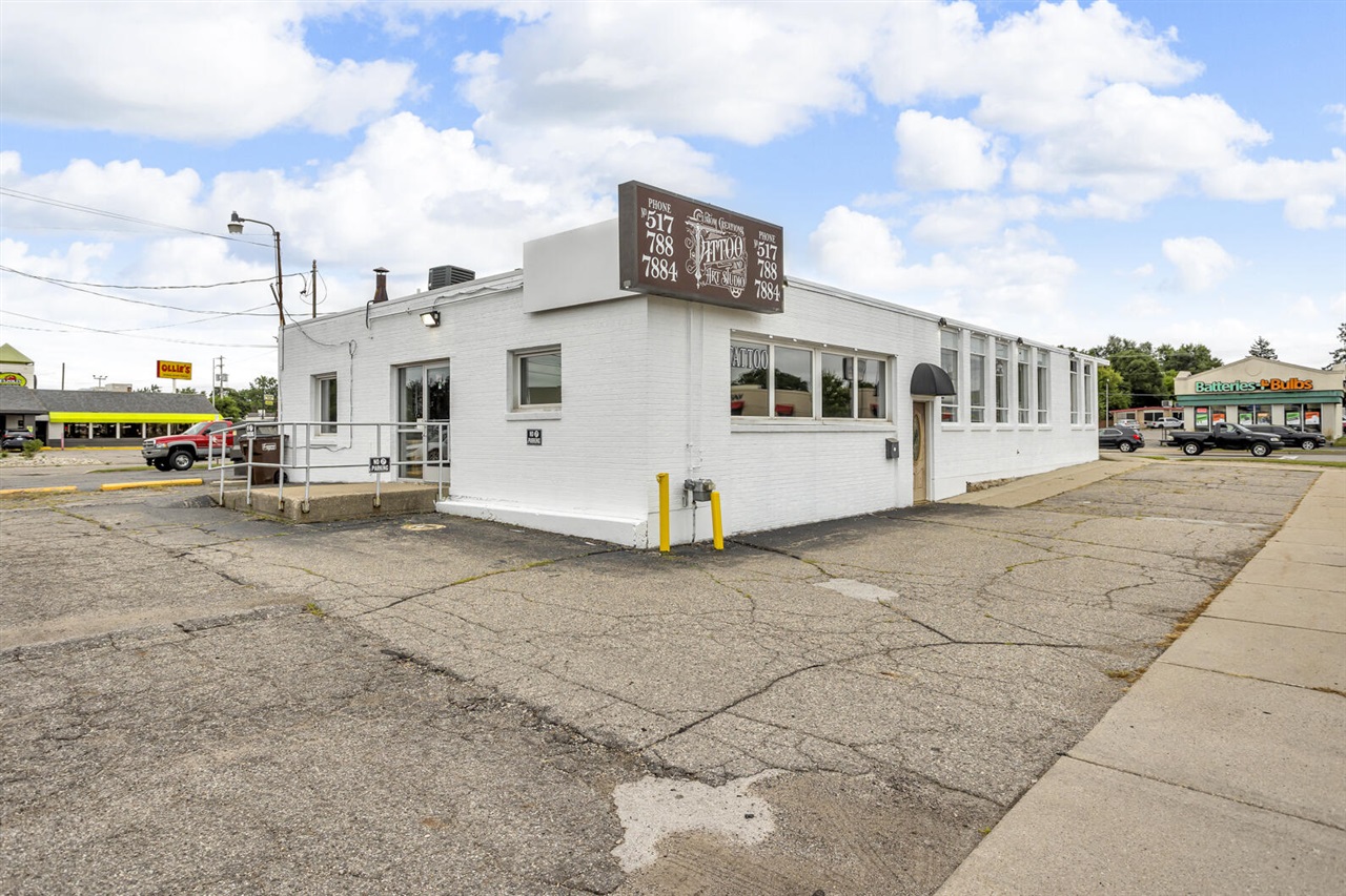1400 N West Avenue, Jackson, MI, 49202-2053