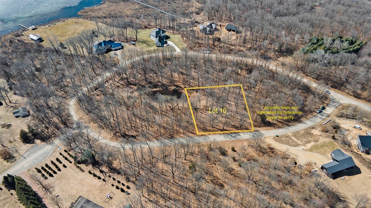 Photo of property for sale at 10 Kuhn, Three Rivers MI 49093