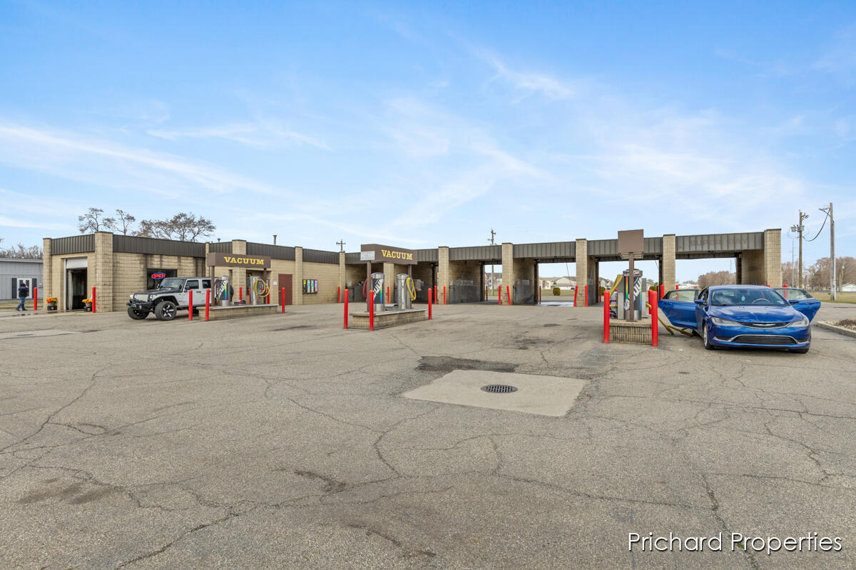 1025 W Michigan Avenue, Three Rivers, MI, 49093