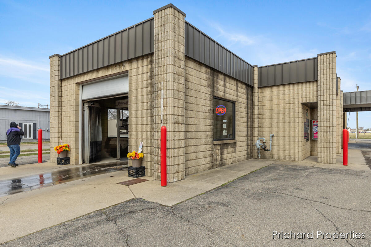 1025 W Michigan Avenue, Three Rivers, MI, 49093