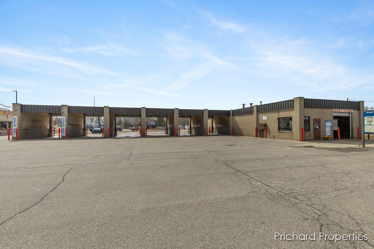 1025 W Michigan Avenue, Three Rivers, MI, 49093