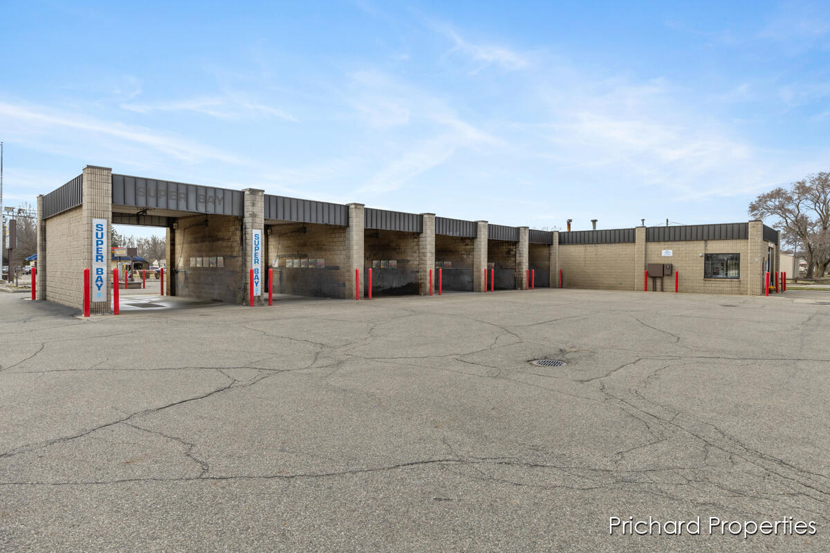 1025 W Michigan Avenue, Three Rivers, MI, 49093