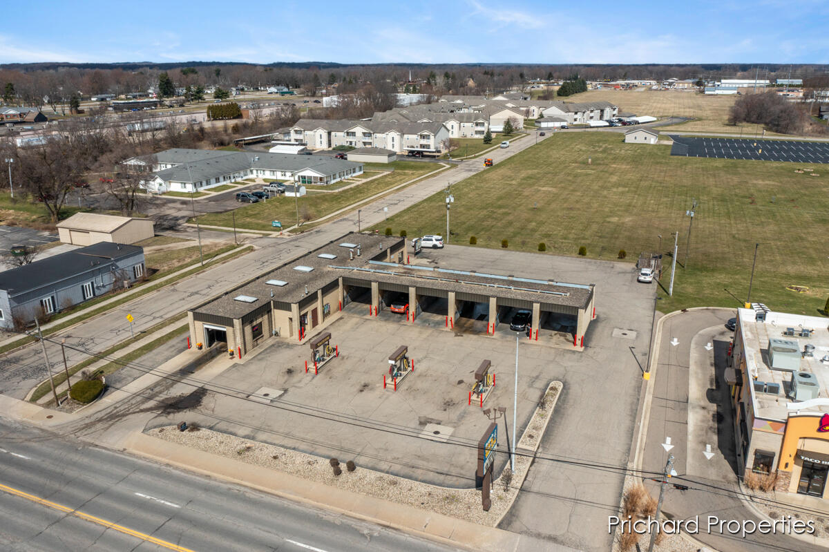 1025 W Michigan Avenue, Three Rivers, MI, 49093