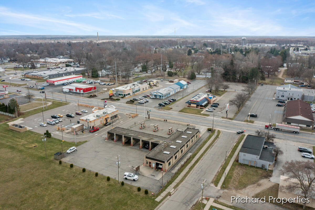 1025 W Michigan Avenue, Three Rivers, MI, 49093