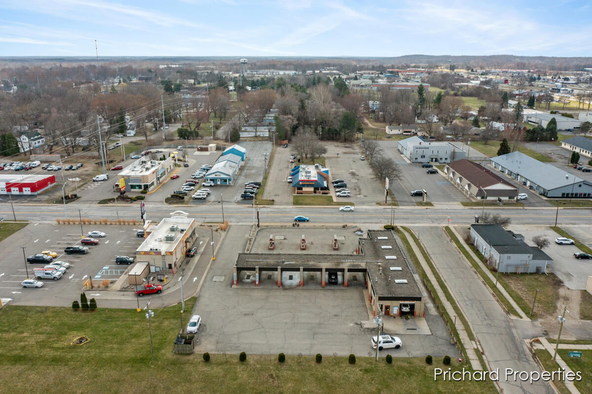 1025 W Michigan Avenue, Three Rivers, MI, 49093