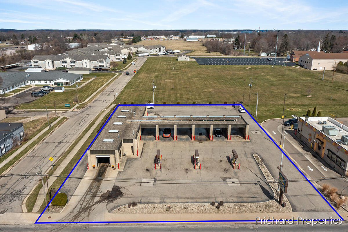 1025 W Michigan Avenue, Three Rivers, MI, 49093