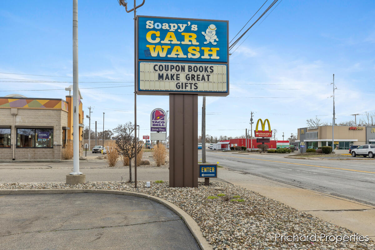 1025 W Michigan Avenue, Three Rivers, MI, 49093