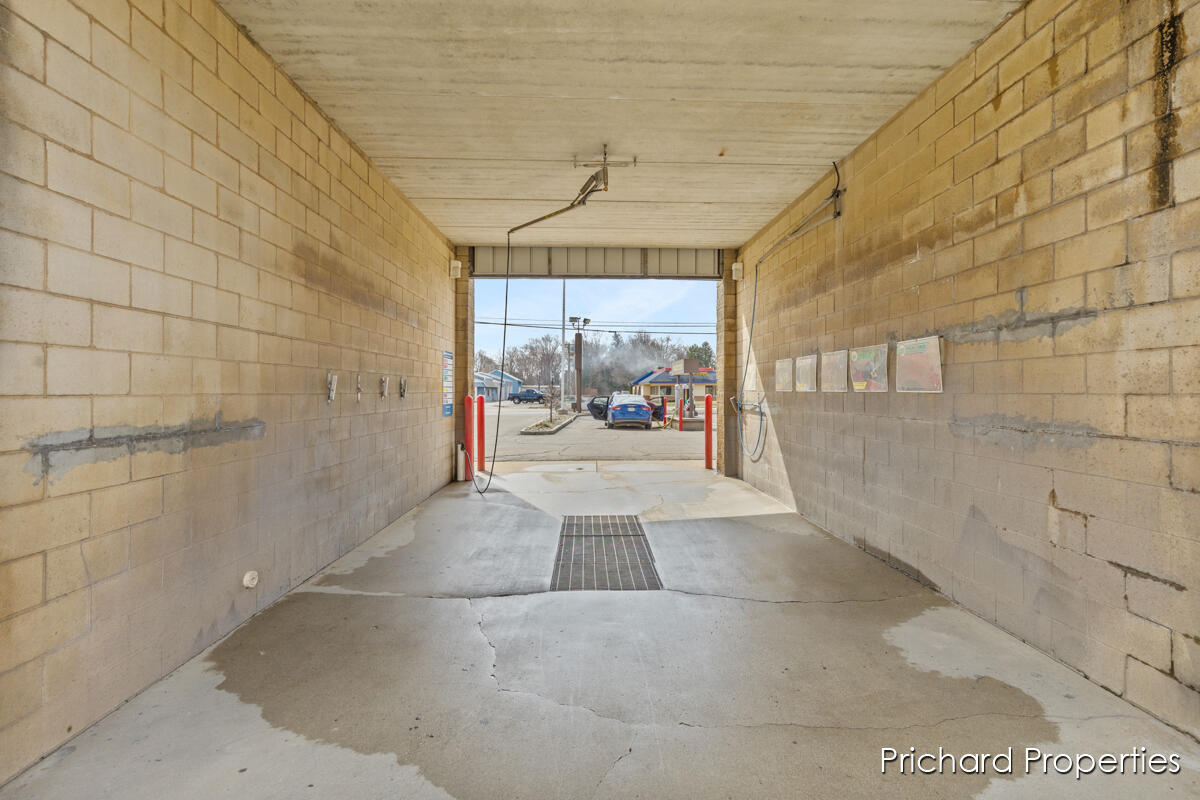 1025 W Michigan Avenue, Three Rivers, MI, 49093