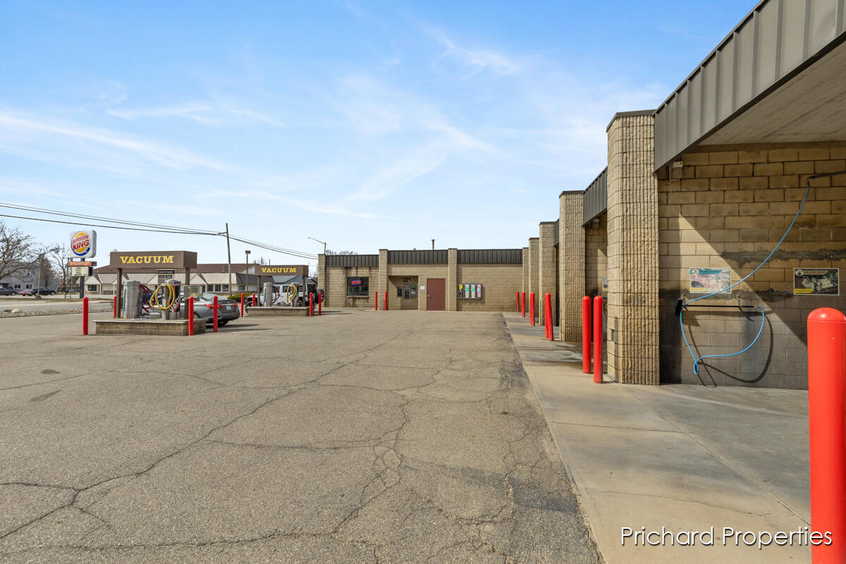 1025 W Michigan Avenue, Three Rivers, MI, 49093