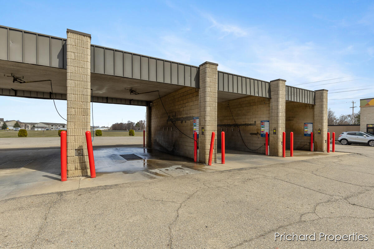 1025 W Michigan Avenue, Three Rivers, MI, 49093