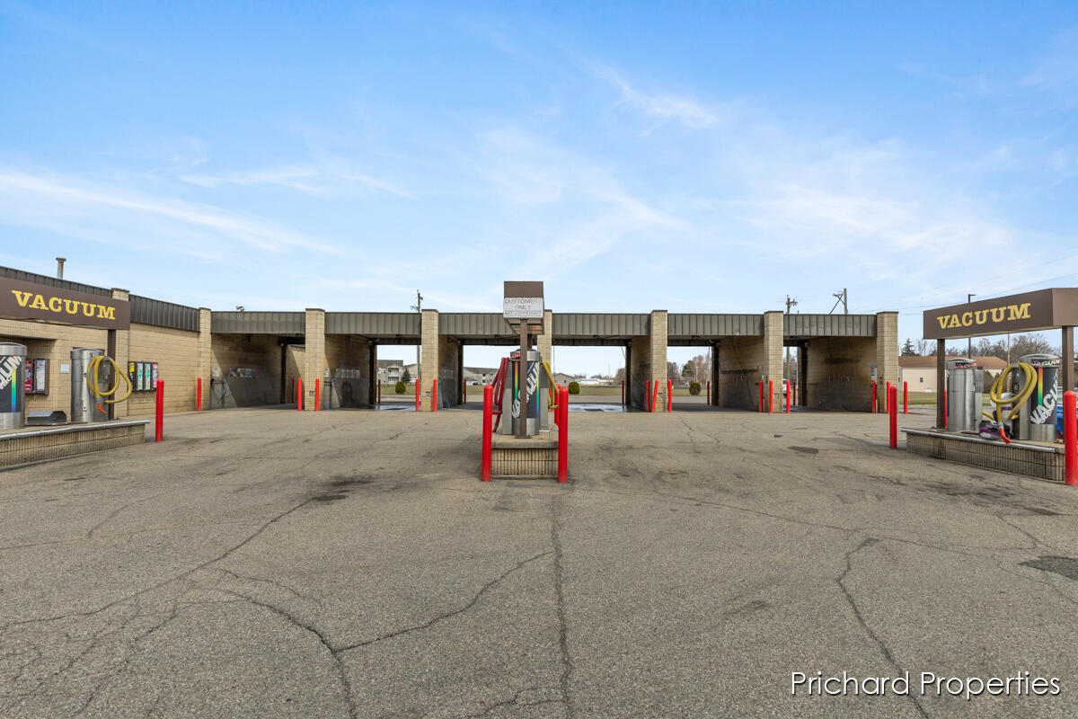 1025 W Michigan Avenue, Three Rivers, MI, 49093