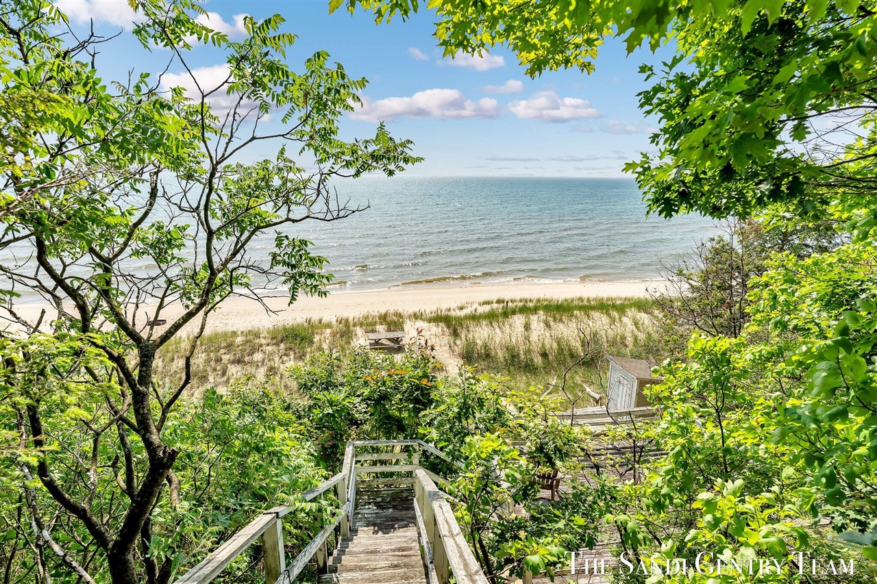18215 Spindle Drive, Grand Haven, MI, 49417