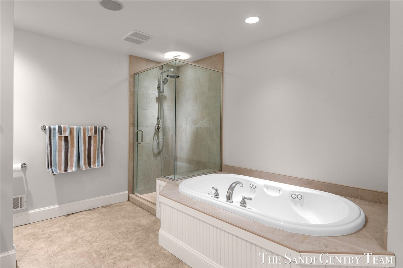 18215 Spindle Drive, Grand Haven, MI, 49417