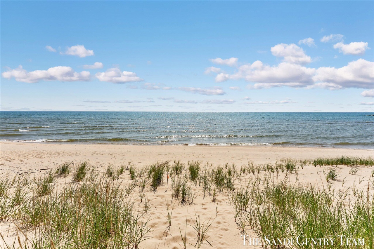18215 Spindle Drive, Grand Haven, MI, 49417