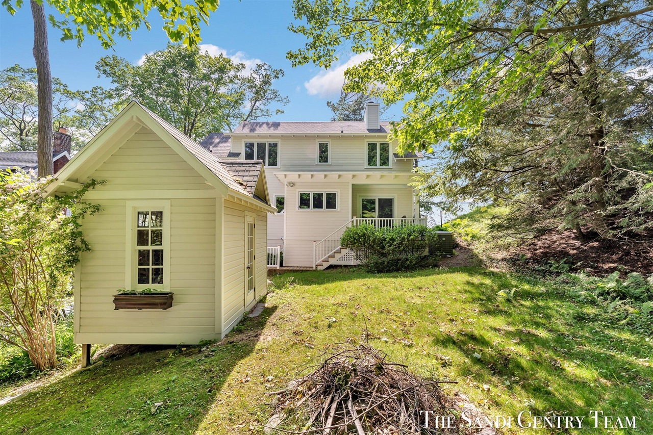 18215 Spindle Drive, Grand Haven, MI, 49417