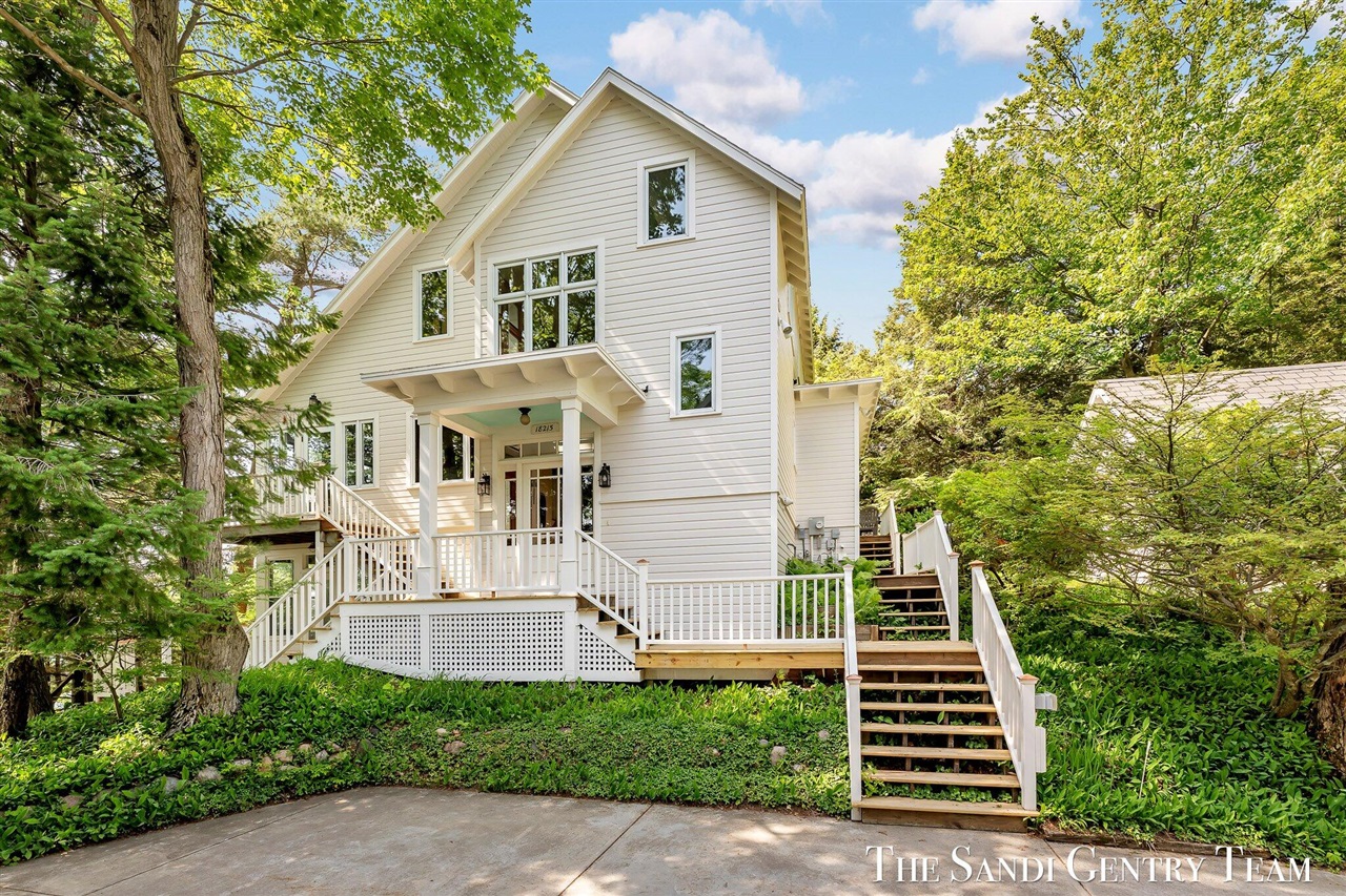 18215 Spindle Drive, Grand Haven, MI, 49417