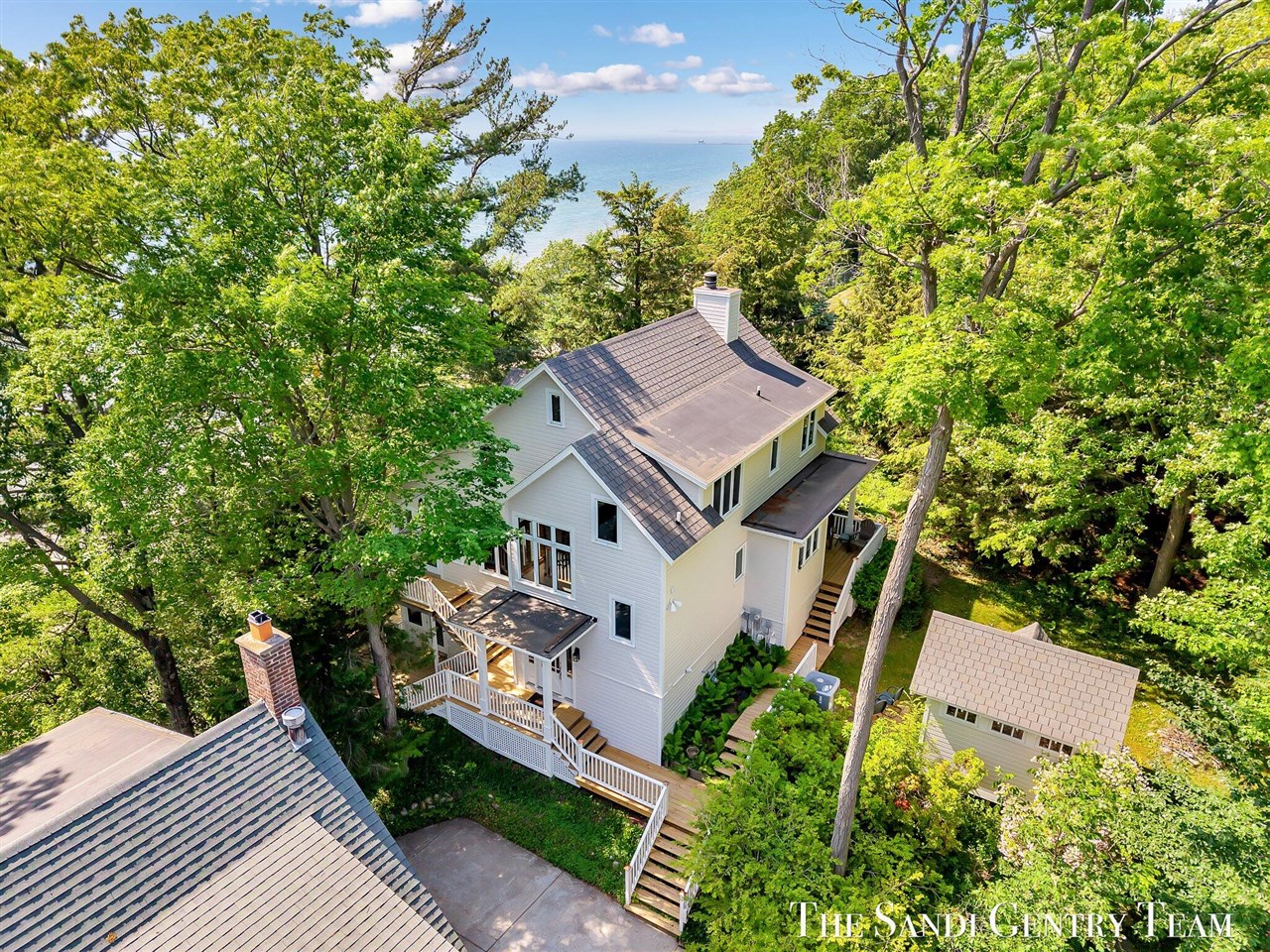 18215 Spindle Drive, Grand Haven, MI, 49417