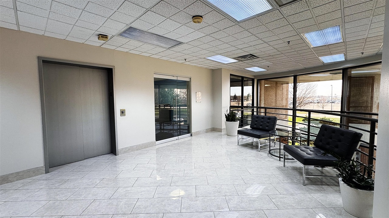 2725 Airview Boulevard, Kalamazoo, MI, 49002-1805