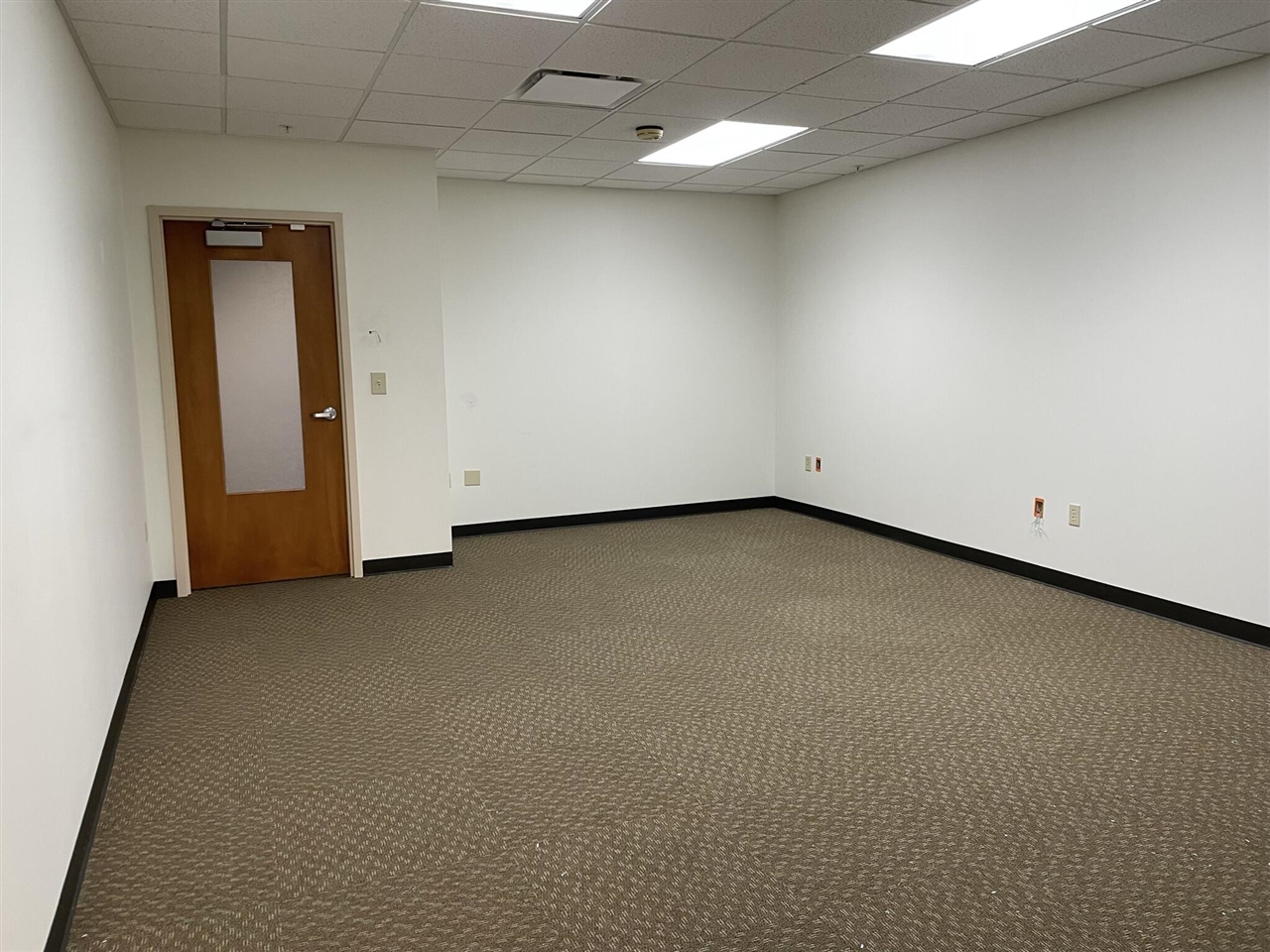 2725 Airview Boulevard, Kalamazoo, MI, 49002-1805