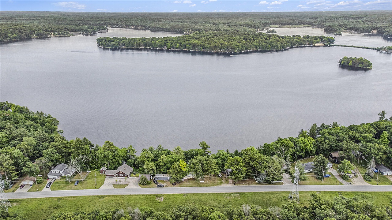 3rd image of 5710 Pear Ave, Newaygo, MI 49337 | MLS# 70462641