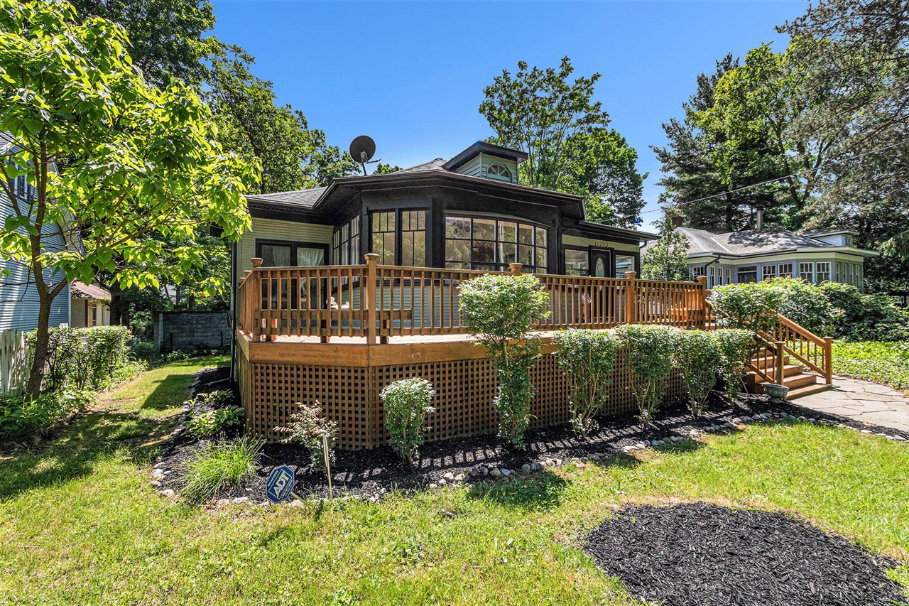 16277 4th Street photo 3